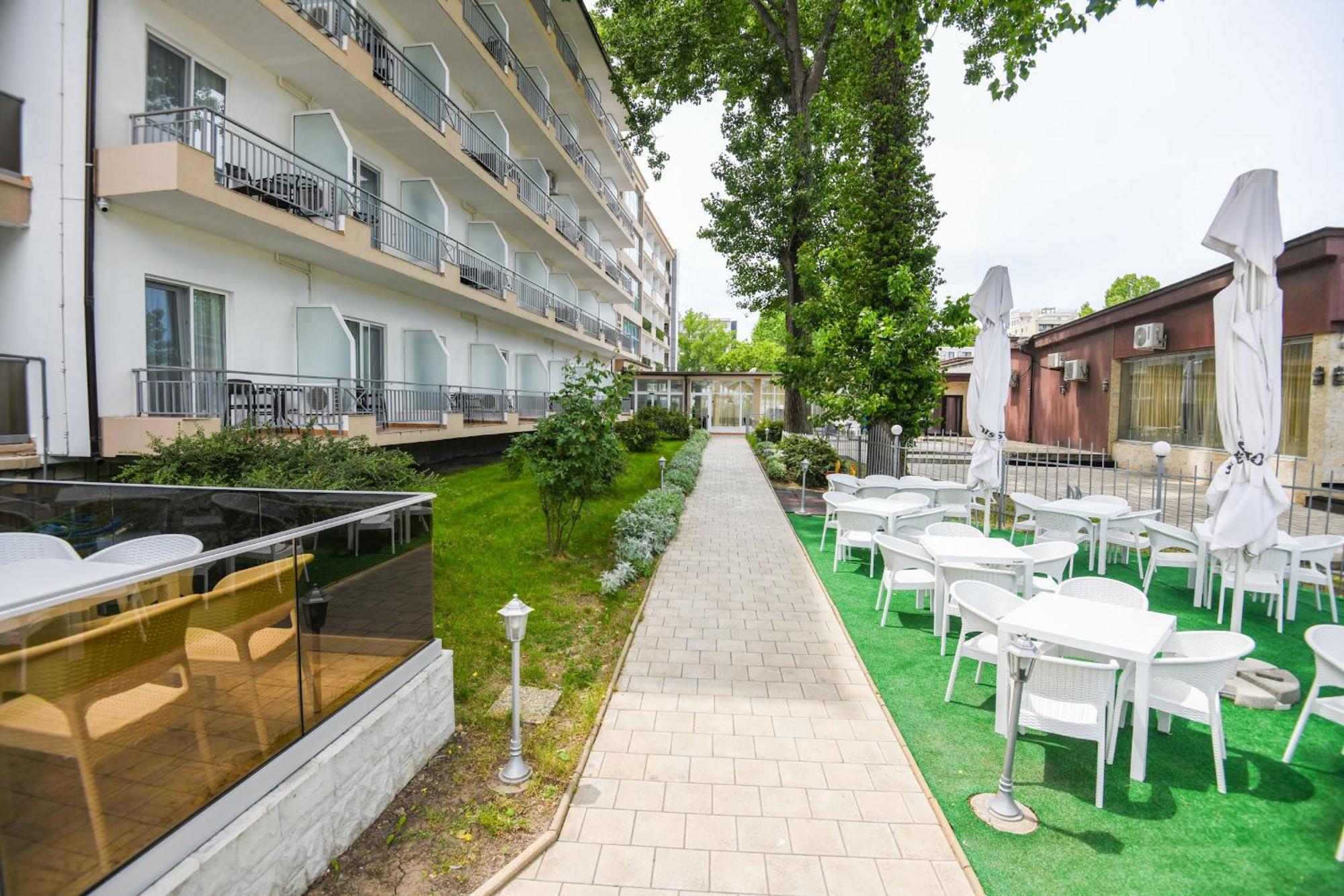 Complex Modern All Inclusive 마마이아 외부 사진