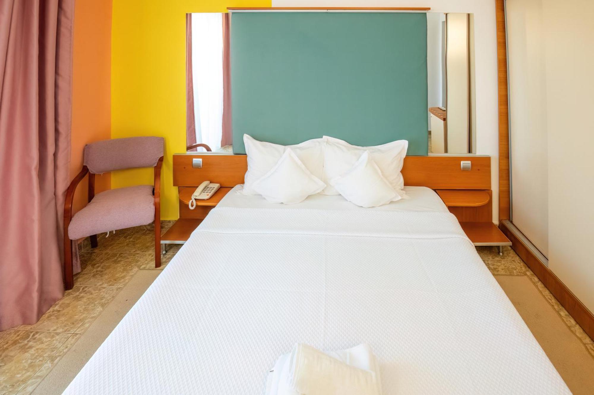 Complex Modern All Inclusive 마마이아 외부 사진