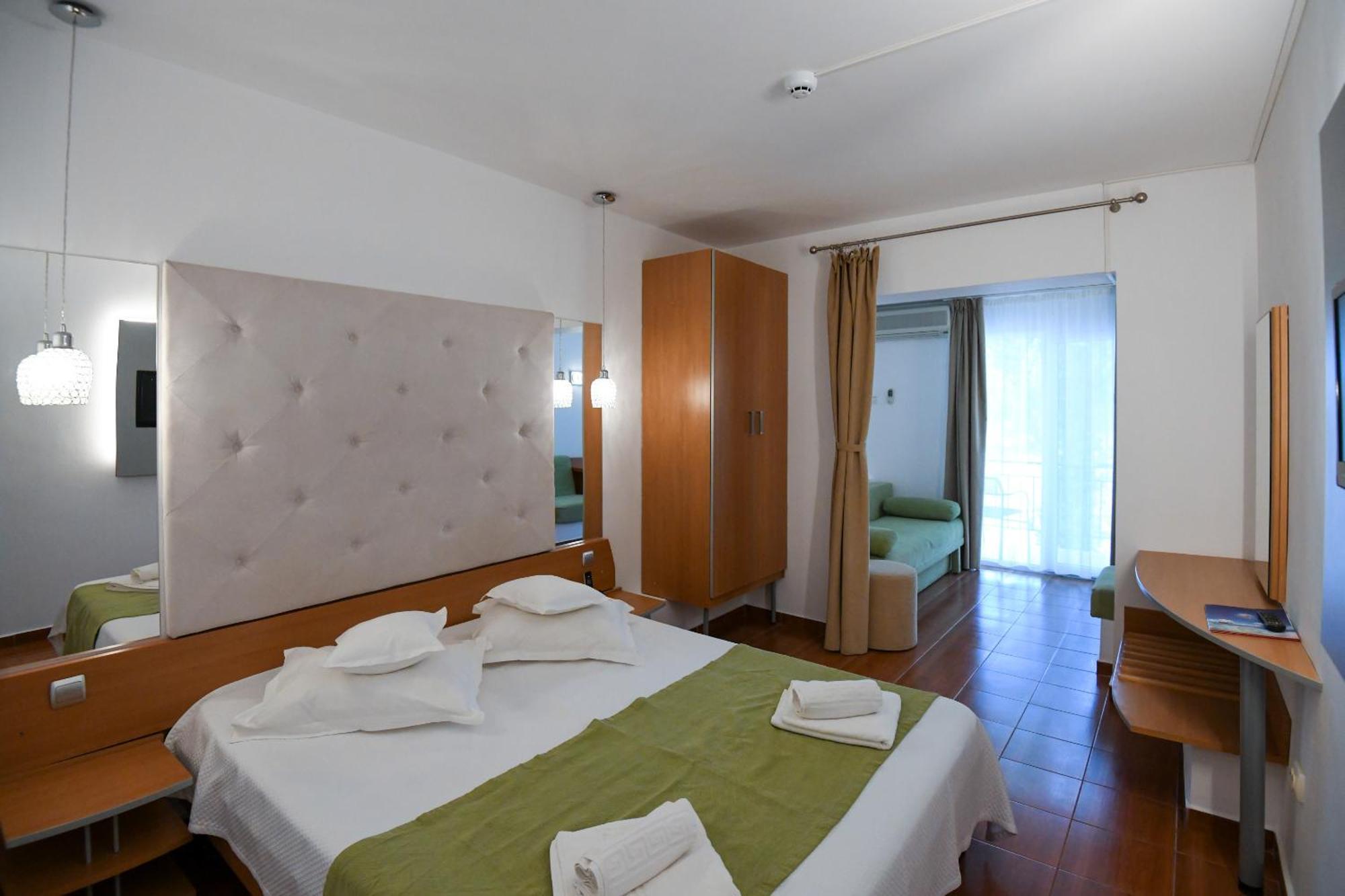 Complex Modern All Inclusive 마마이아 외부 사진