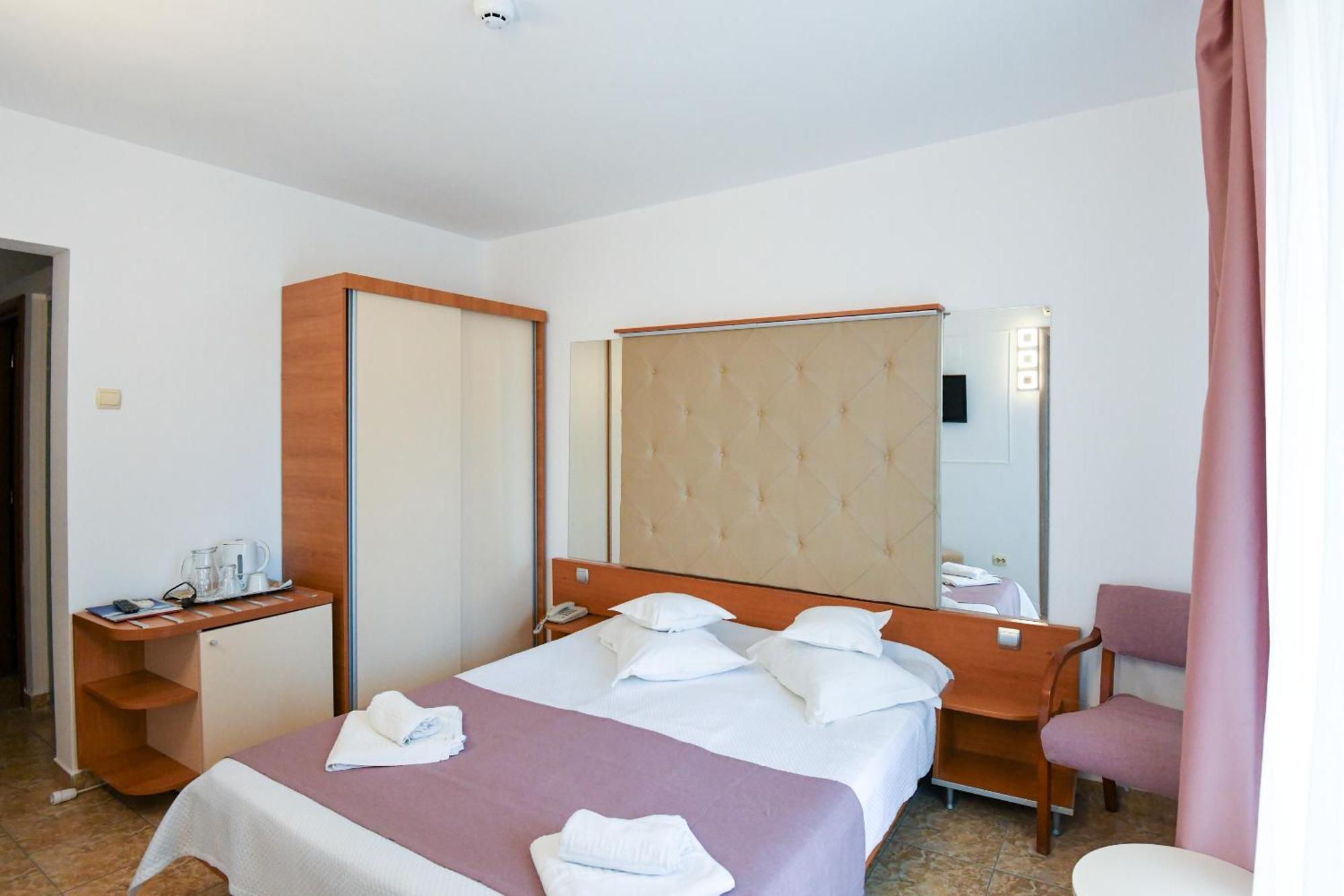 Complex Modern All Inclusive 마마이아 외부 사진