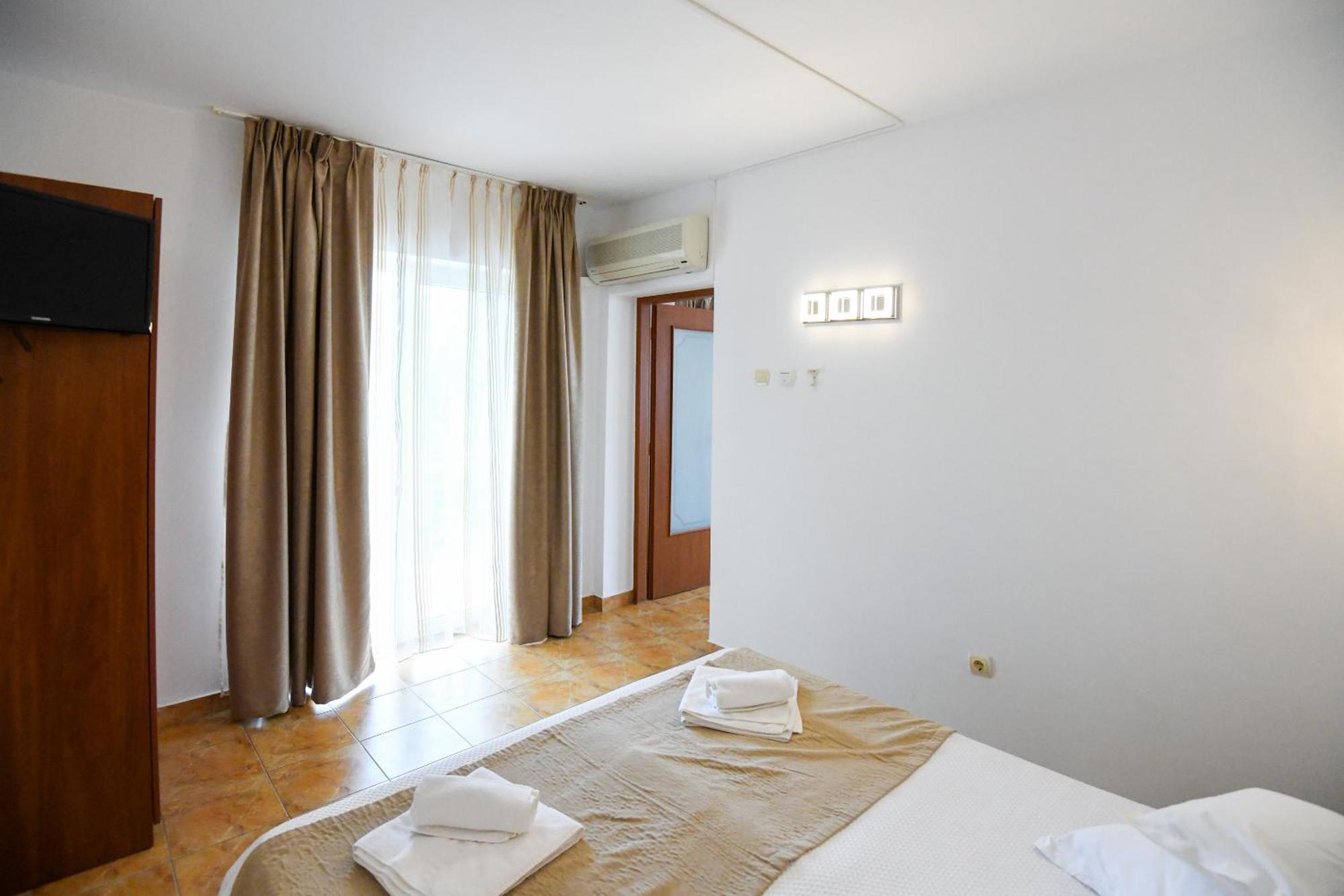Complex Modern All Inclusive 마마이아 외부 사진